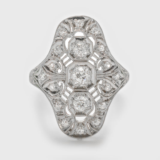 Art Deco Diamond Ring in Platinum