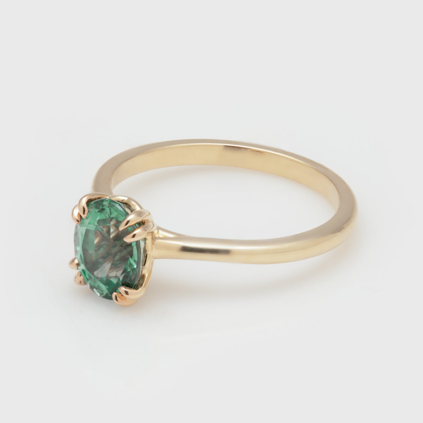 Oval green Sapphire Ring