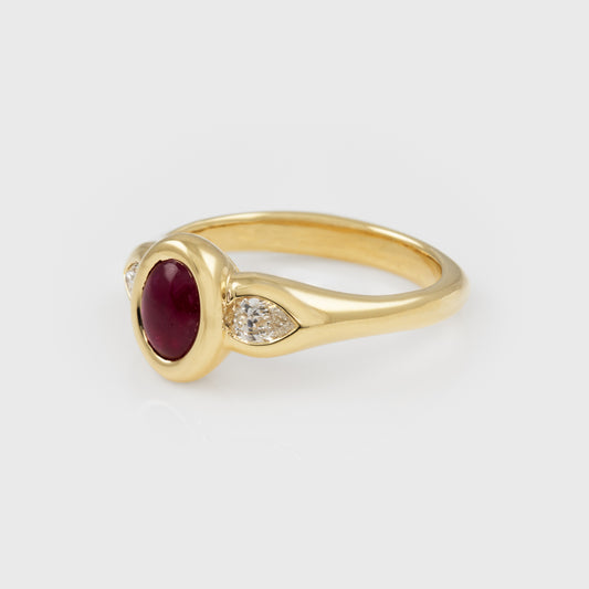 Gold ring with ruby and diamonds side view