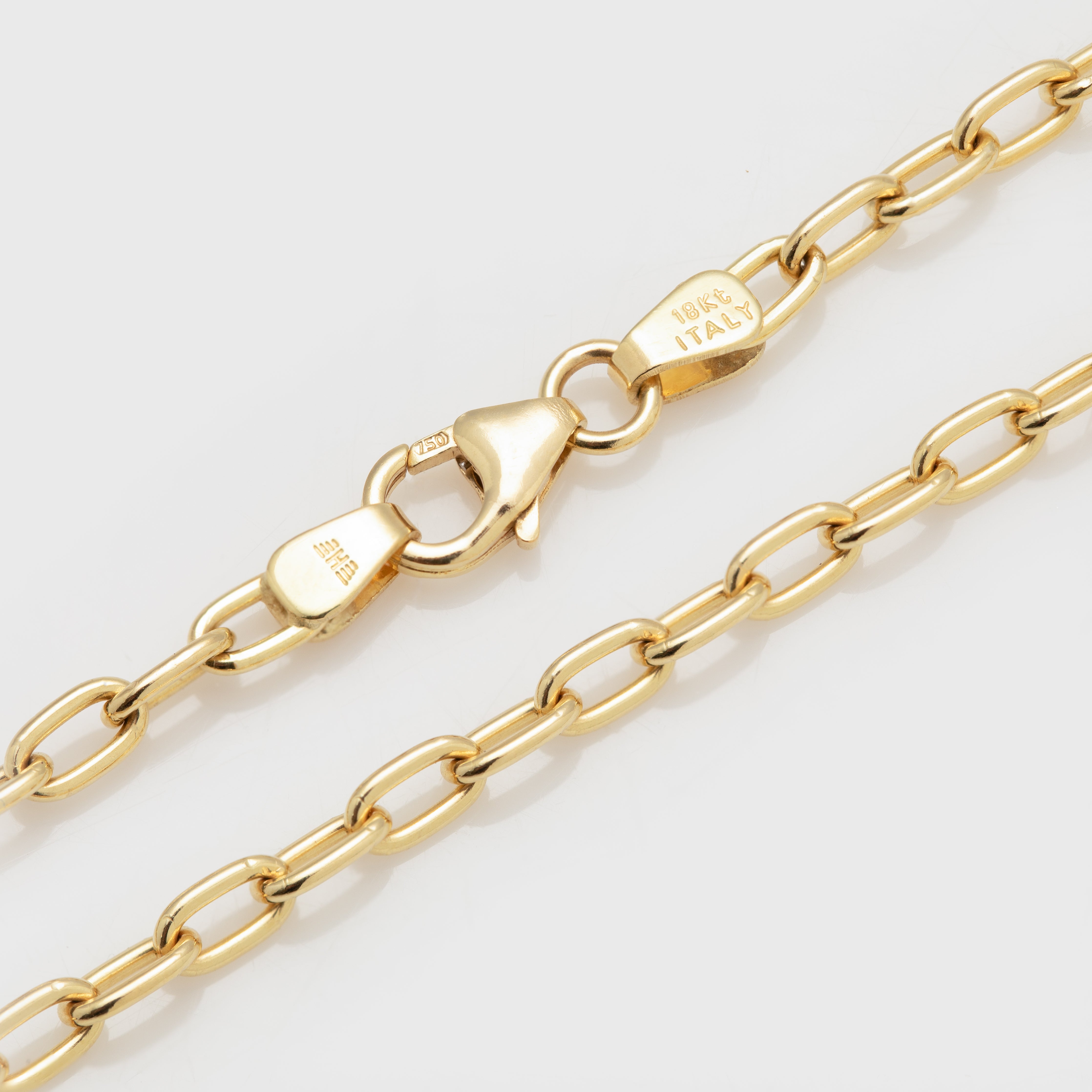 18k Gold Oval Link Chain – Pavé Fine Jewelry Design