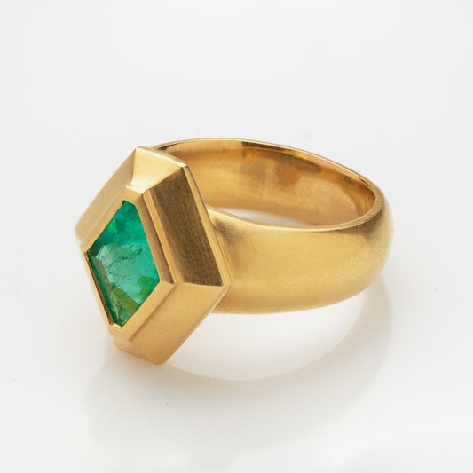 22k Yellow Gold & Emerald Ring