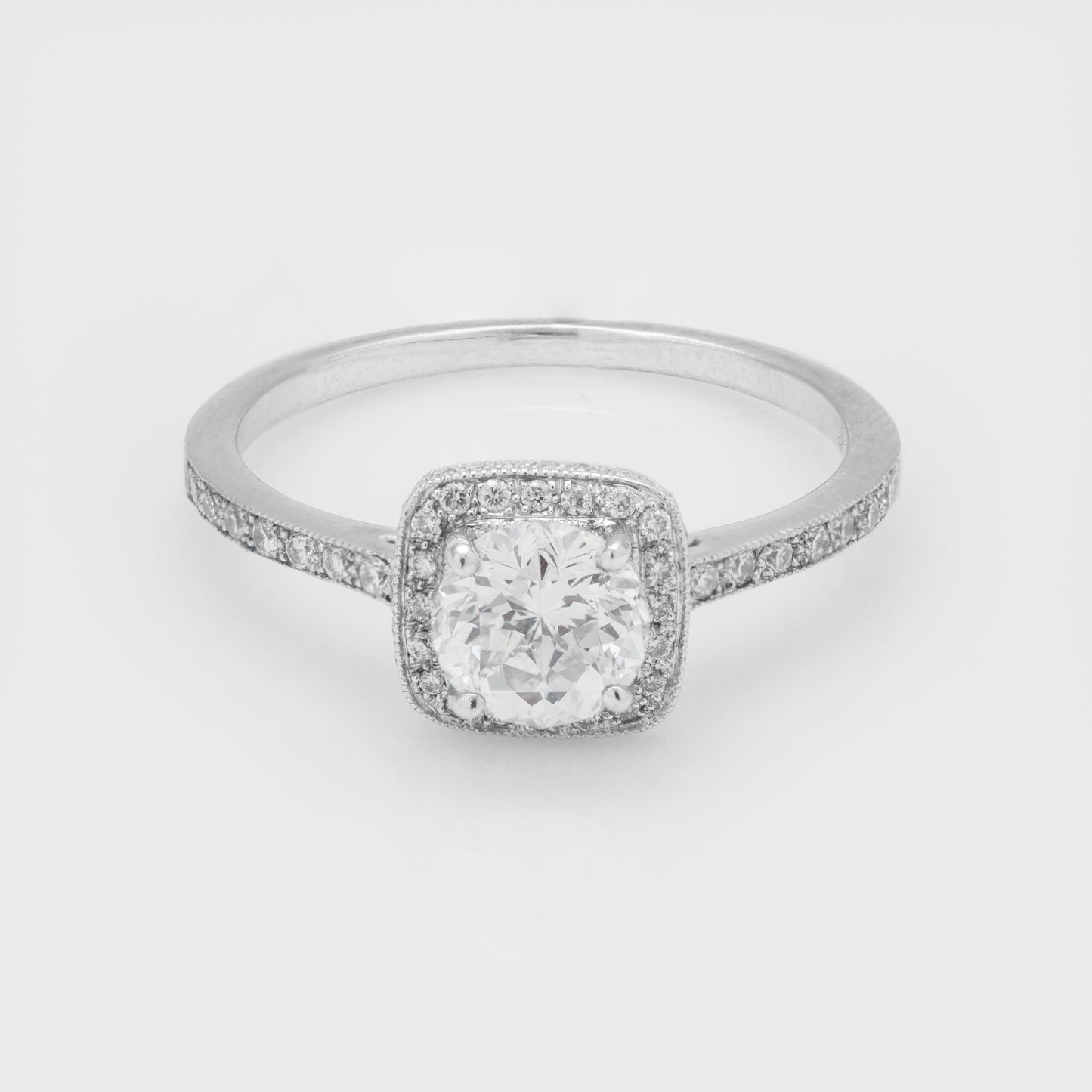 Halo Diamond Ring Set with Bands