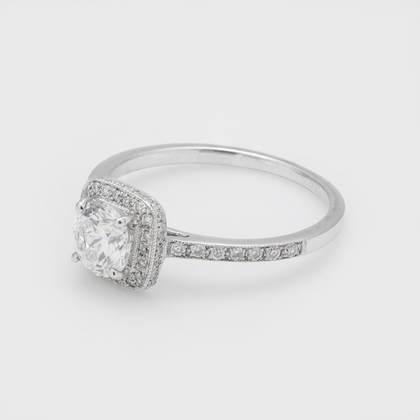 Halo Diamond Ring Set with Bands