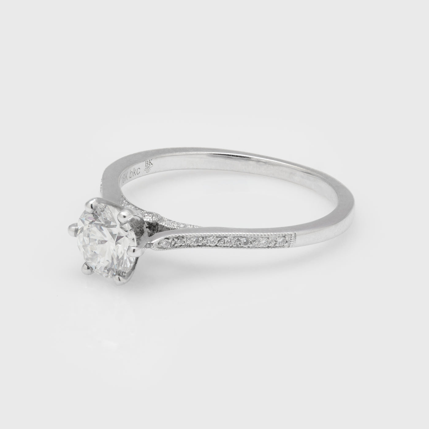 18k White Gold Diamond Ring