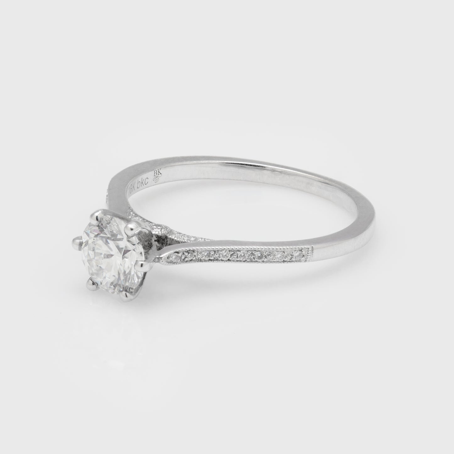 18k White Gold Diamond Ring