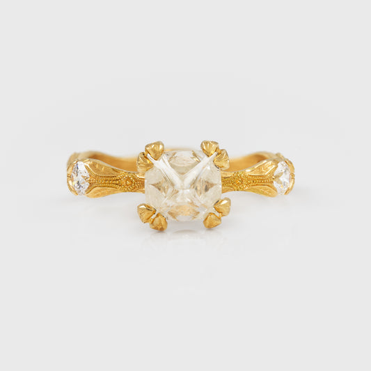 Gold ring with diamonds