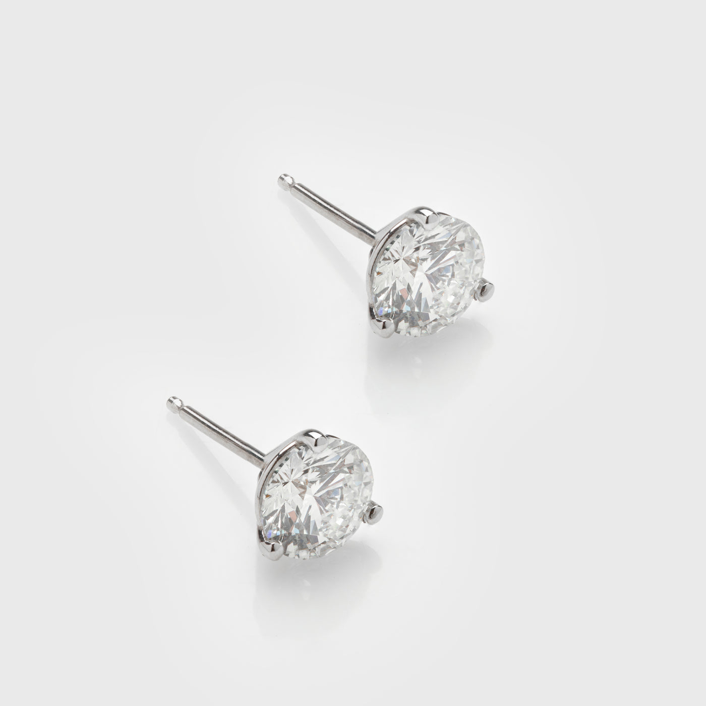 3-Prong Diamond Studs