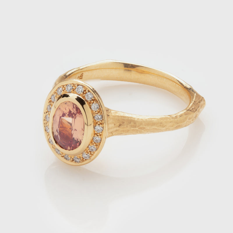"Golden Honey" - Peach Sapphire Ring