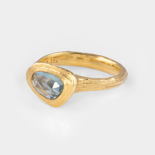 "Lake Como" Sapphire Ring