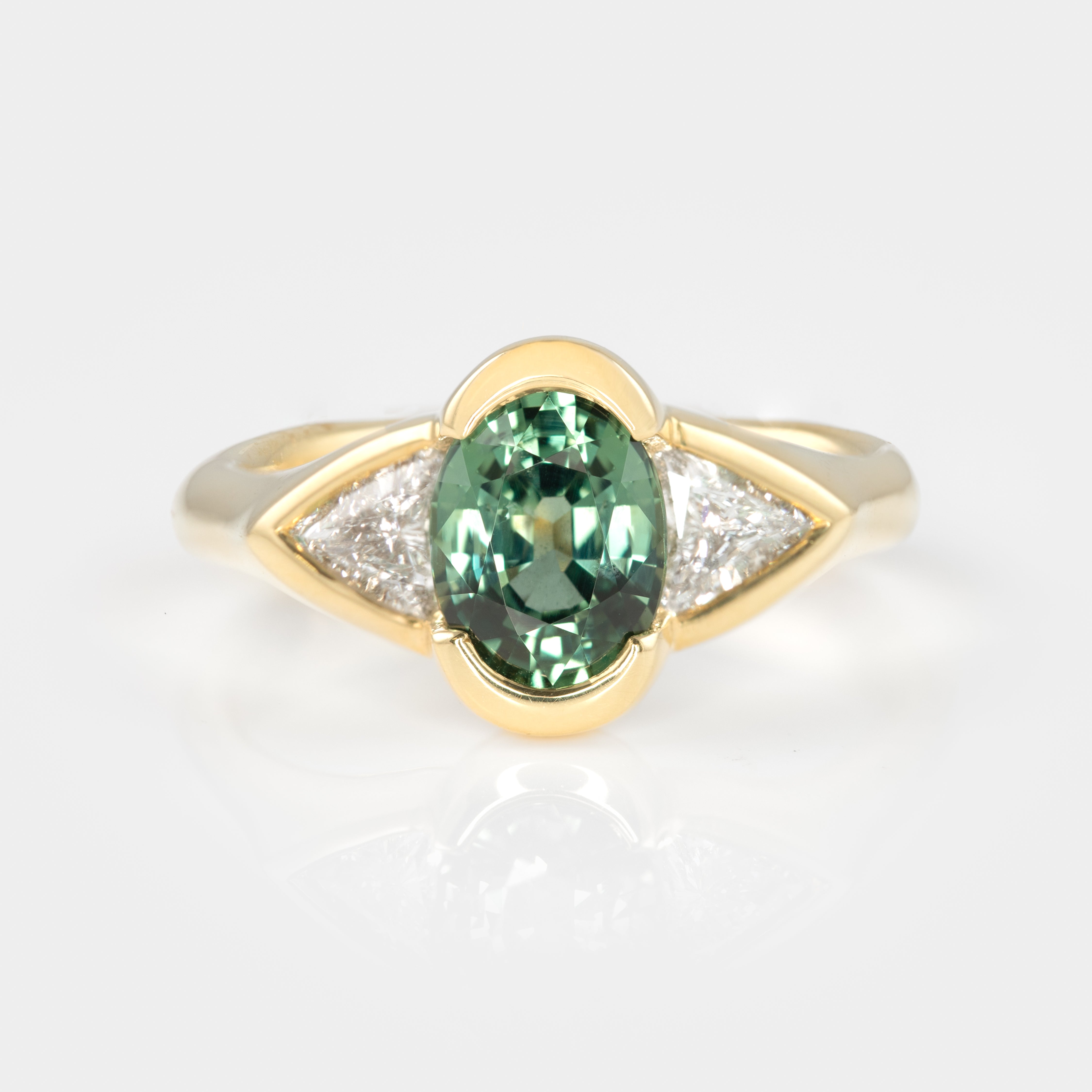 Oval green Sapphire Ring