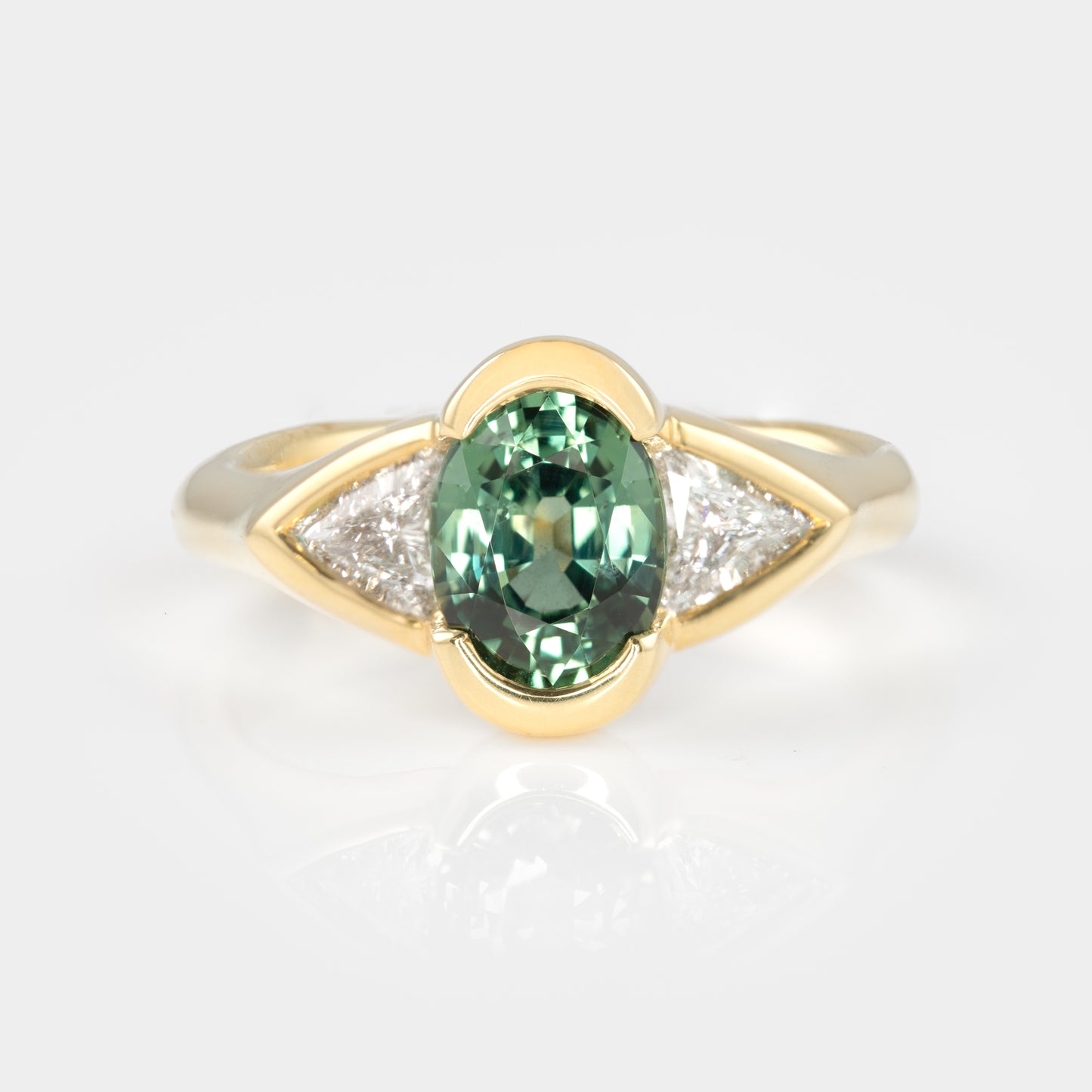 Oval green Sapphire Ring