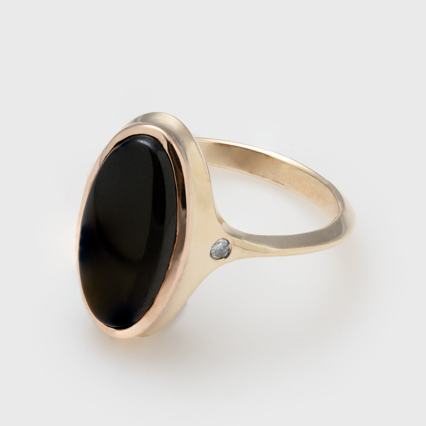 Black Jade Ring โ Pavรฉ Fine Jewelry Design