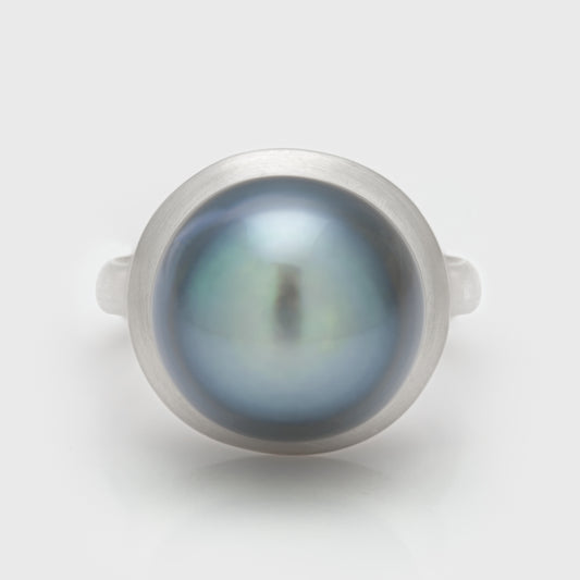 Platinum Black Pearl Ring