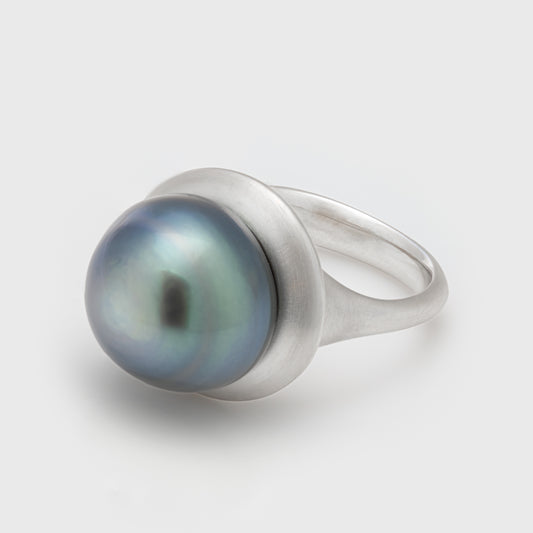 Platinum Black Pearl Ring