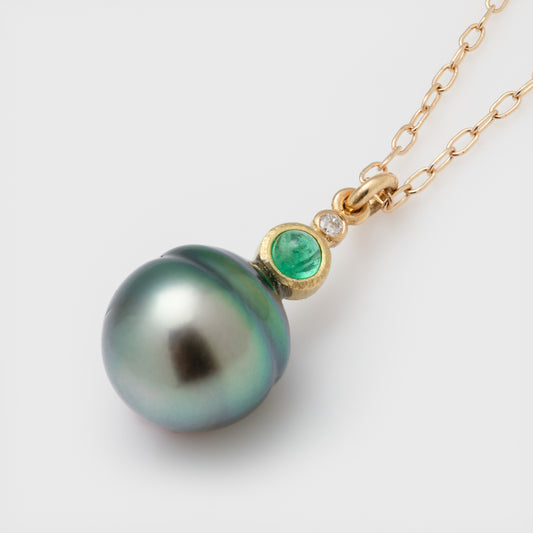 Tahitian Pearl & Emerald Necklace