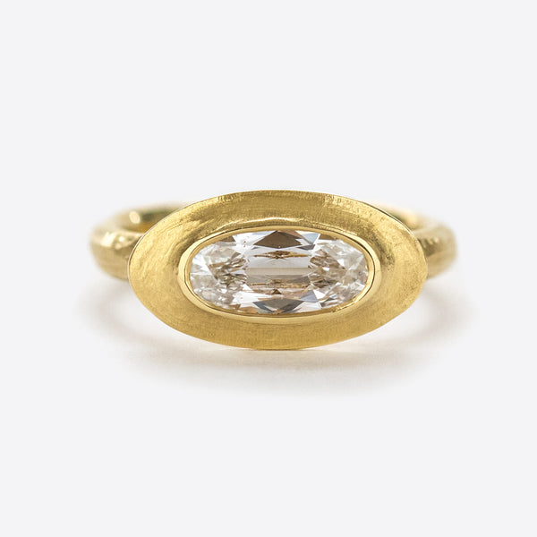Diamond Ring in 18k Yellow Gold