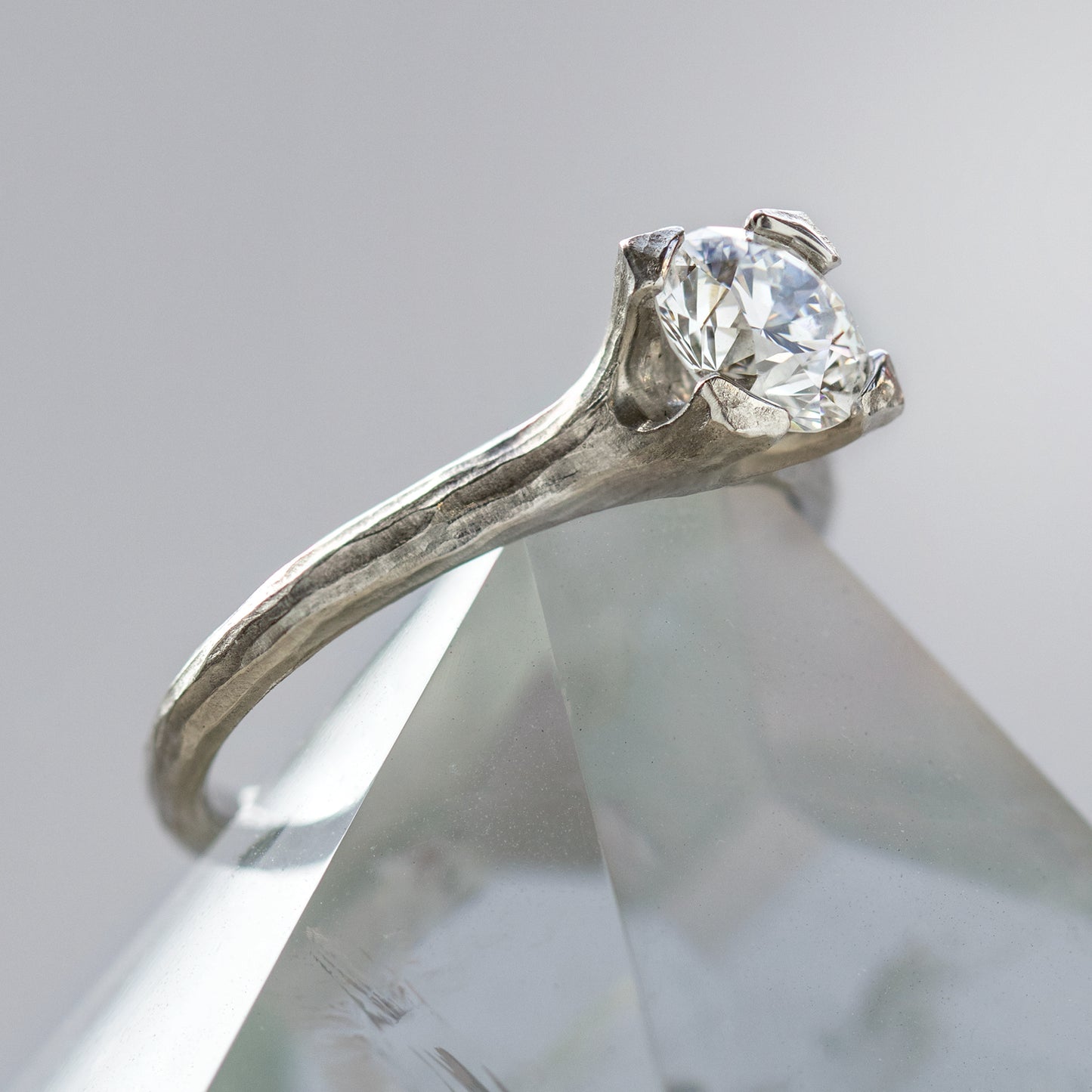 "White Dahlia" Ring