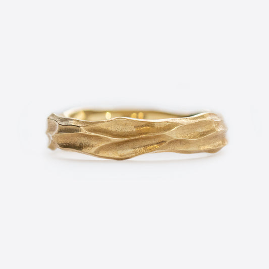 Burl Redwood Bark Band in Yellow Gold