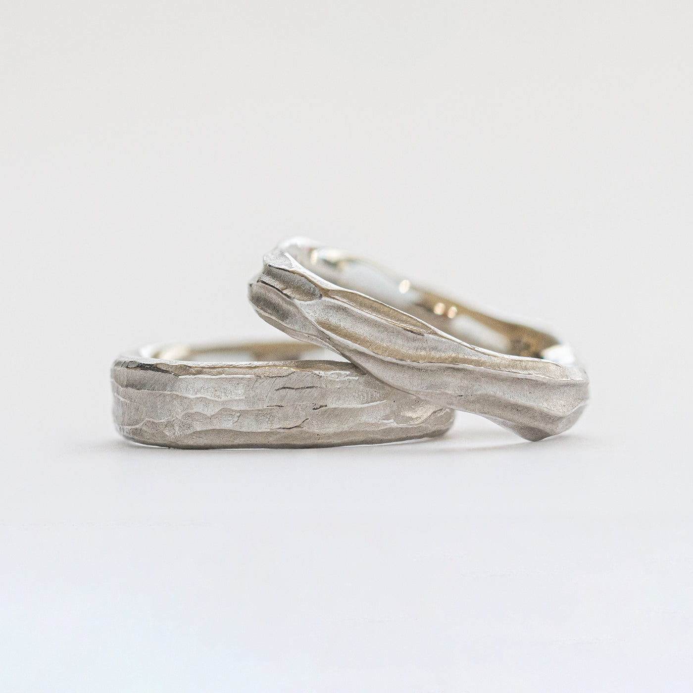 Burl Redwood Bark Band in Platinum