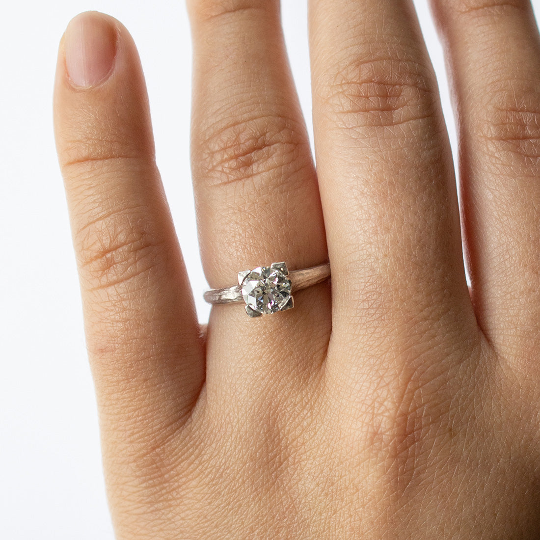 "White Dahlia" Ring